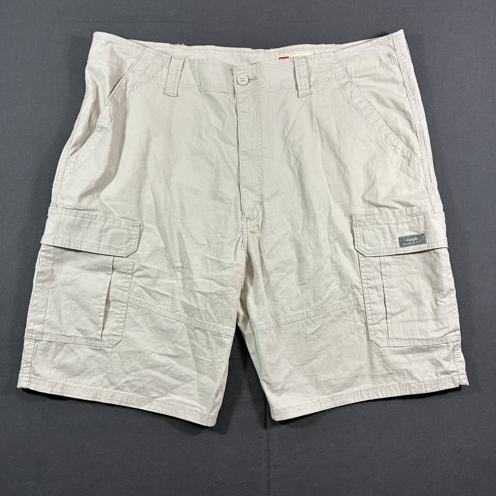 Mens Wrangler Authentic Issue Khaki Cargo Shorts 40 With 10" Inseam